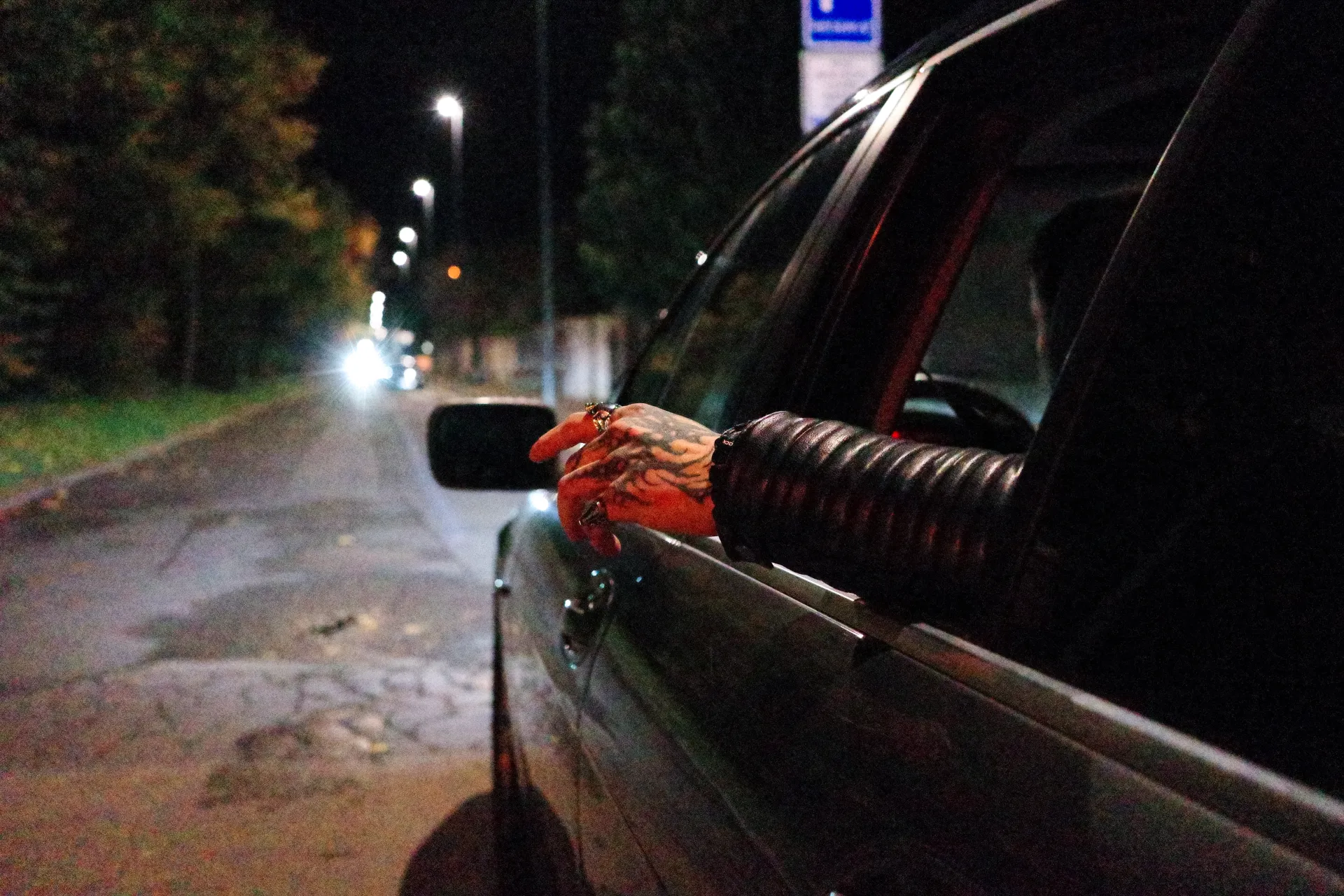 Bad Business — záběr 1