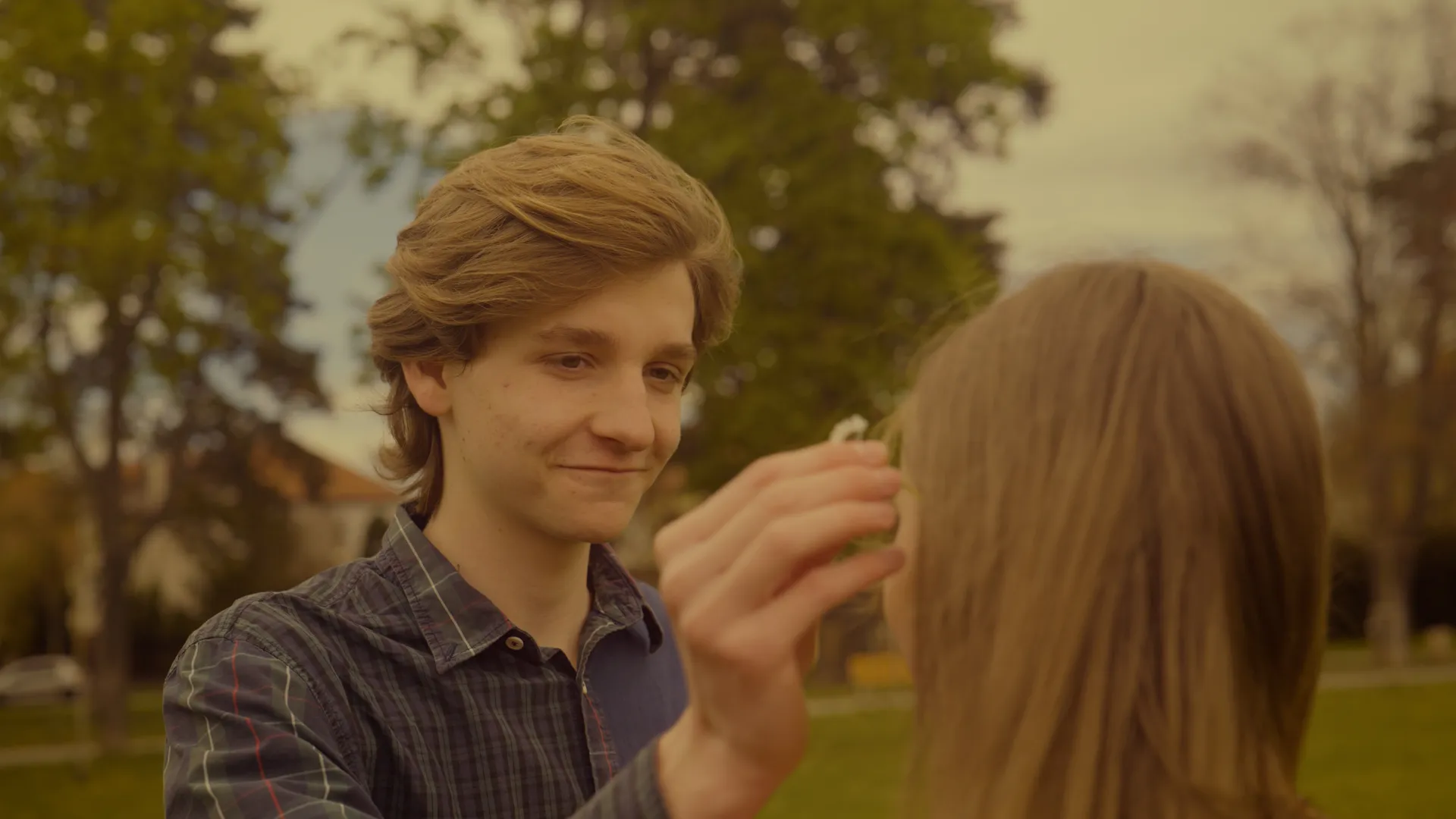 Oční kontakt na 2 vteřiny — záběr 6